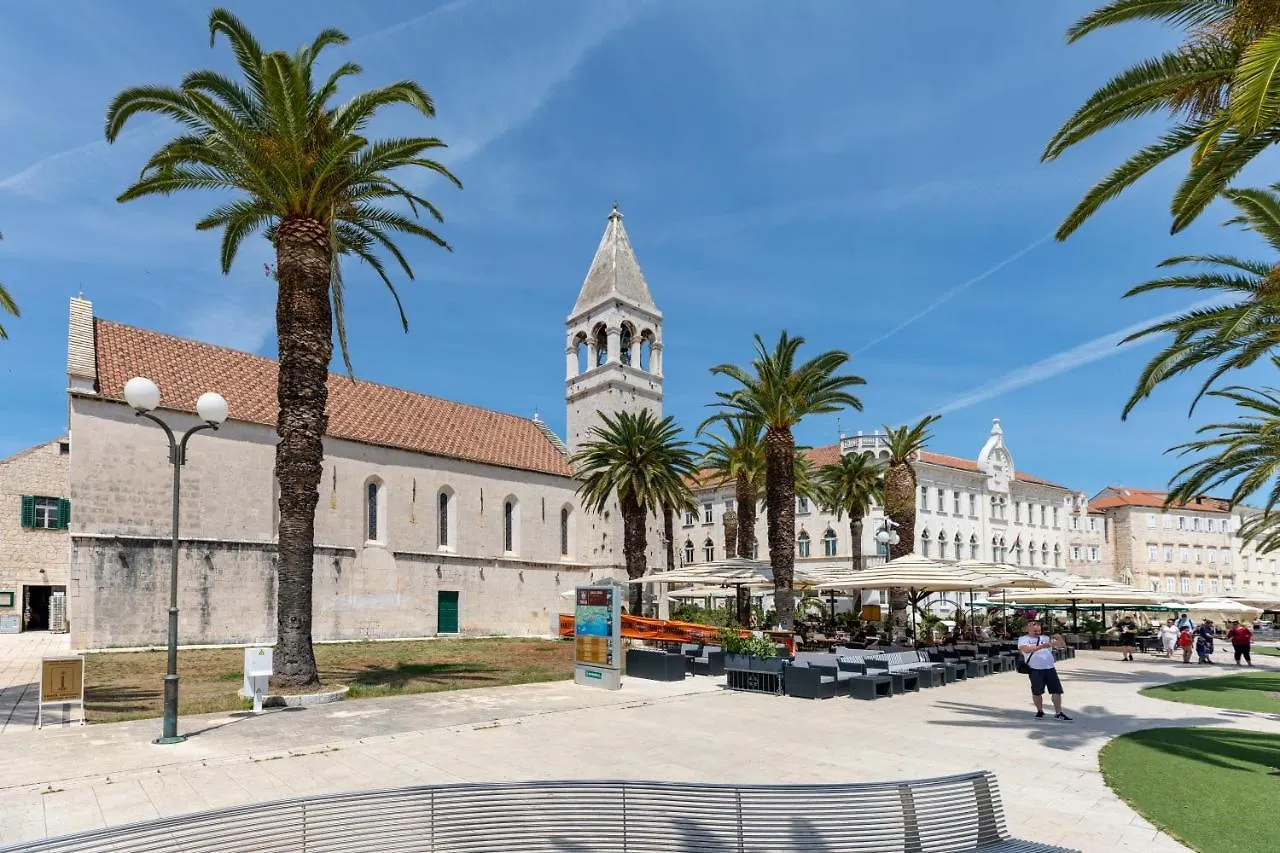 Trogir Beach Rooms & Apartments Guest house